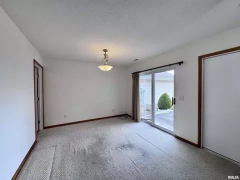 2005 S Madison St, Macomb, IL 61455 photo 14