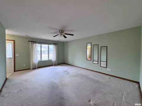 2005 S Madison St, Macomb, IL 61455 photo 6