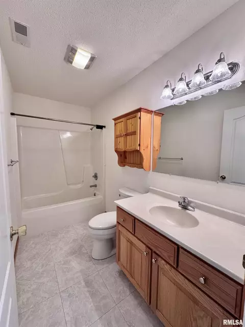 2005 S Madison St, Macomb, IL 61455 photo 21