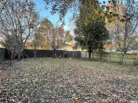 1202 E Parham St, Marion, IL 62959 photo 18