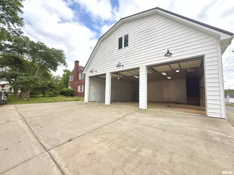 Other - 215 3rd St, Carmi, IL 62821 photo 2 of 9