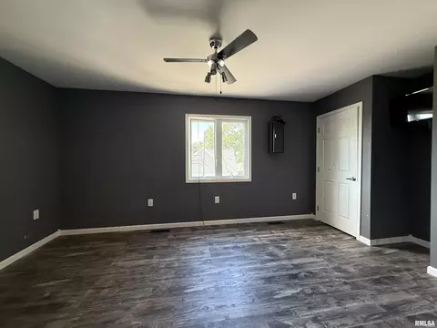 Other - 215 3rd St, Carmi, IL 62821 photo 5 of 9