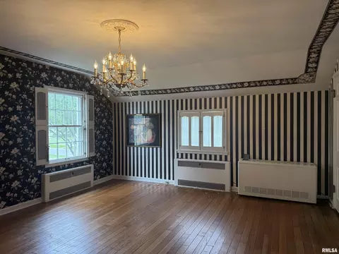 Bedroom - 215 3rd St, Carmi, IL 62821 photo 2 of 5