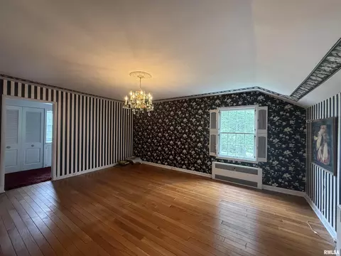 Bedroom - 215 3rd St, Carmi, IL 62821 photo 3 of 5
