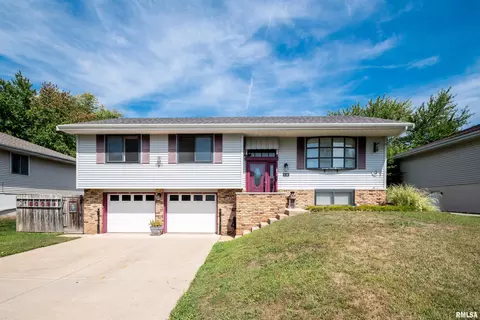 6009 W Sioux Trl, Bartonville, IL 61607