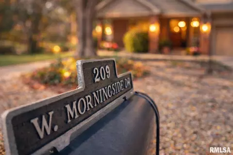 209 W Morningside Dr, Peoria, IL 61614
