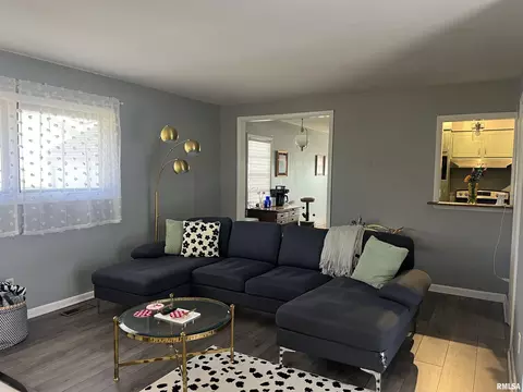 Living - 802 Bobby Ave, Macomb, IL 61455 photo 3 of 3