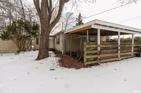 Exterior - 79 Candy Ln, Murphysboro, IL 62966 photo 3 of 6