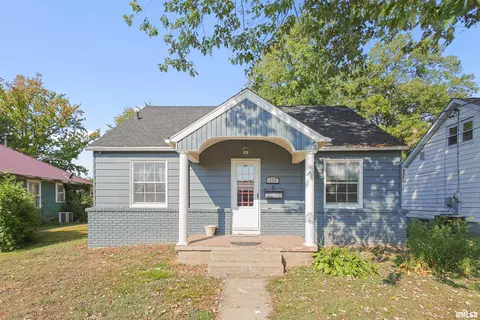 111 Grand Ave, Anna, IL 62906