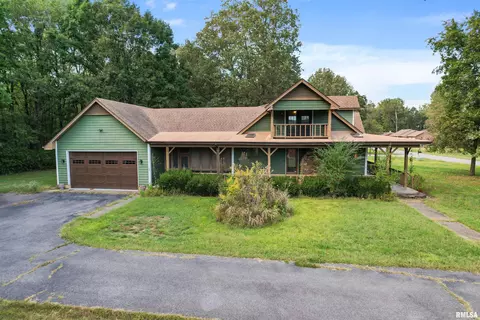 15 White Oak Ln, Metropolis, IL 62960