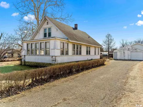 218 W Elm St, Chillicothe, IL 61523