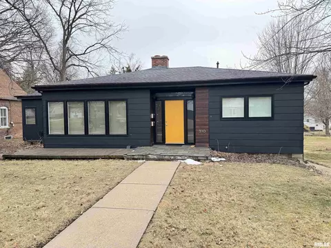 310 E Leo St, Eureka, IL 61530 photo 1