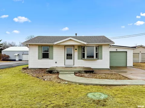175 N 20th Ave, Canton, IL 61520