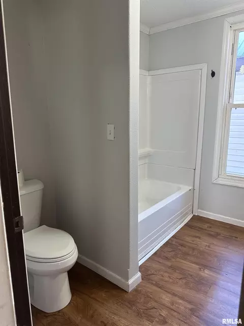 Bath - 408 N Main St, Anna, IL 62906 photo 1 of 3