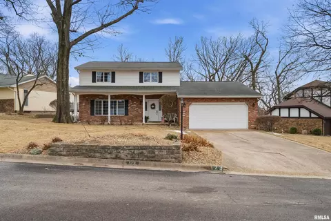 123 Royal Vista Dr, East Peoria, IL 61611