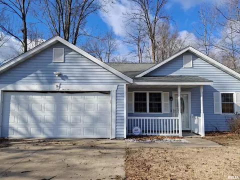 104 Noah Ln, Carterville, IL 62918