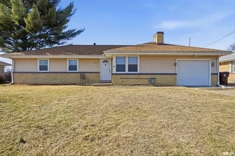 3421 N Rockwood Rd, Peoria, IL 61604