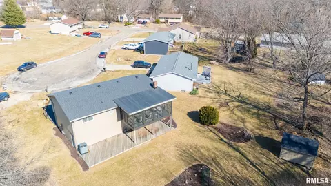 View/Area - 9522 W Excalibur Ct, Mapleton, IL 61547 photo 3 of 5