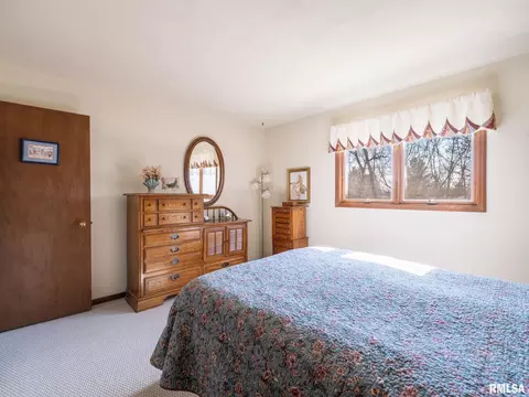 Bedroom - 9522 W Excalibur Ct, Mapleton, IL 61547 photo 3 of 5
