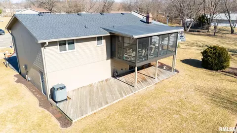 Exterior - 9522 W Excalibur Ct, Mapleton, IL 61547 photo 1 of 7