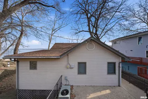 4222 N Galena Rd, Peoria, IL 61614