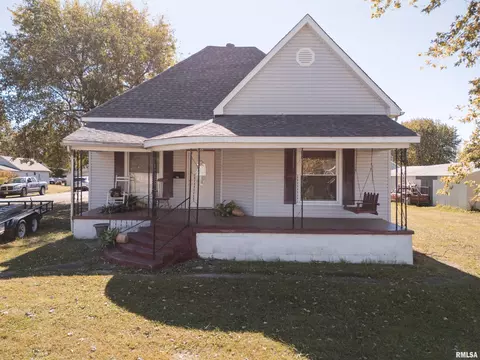 1200 W Adams St, Herrin, IL 62948