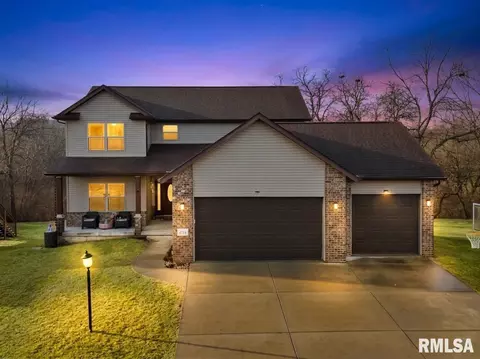 2714 W Stonehenge Ct, Peoria, IL 61615