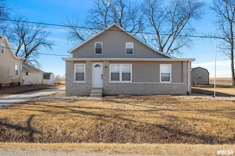 111 N Reiter St, Benson, IL 61516