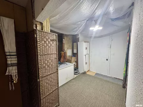 Entry Way - 212 W Sylvia Ave, Christopher, IL 62822 photo 2 of 2