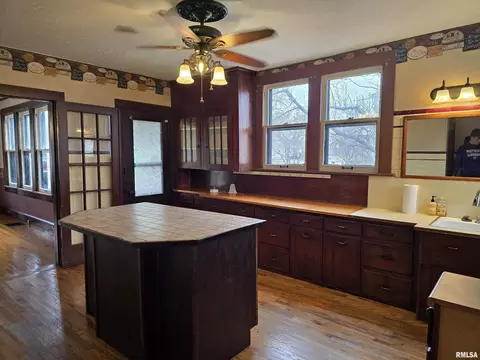 Kitchen - 605 E Chestnut St, Canton, IL 61520 photo 3 of 6