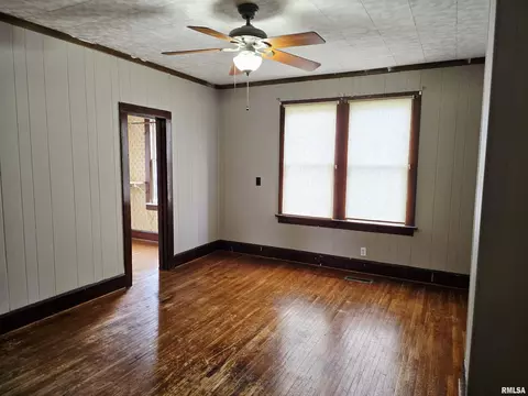 Living - 605 E Chestnut St, Canton, IL 61520 photo 7 of 7