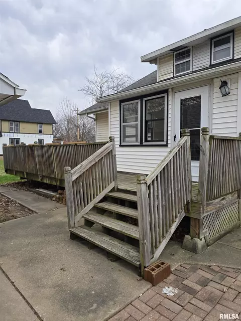 Exterior - 605 E Chestnut St, Canton, IL 61520 photo 6 of 6