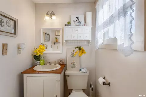 Bath - 265 Moss Ln, Anna, IL 62906 photo 1 of 2