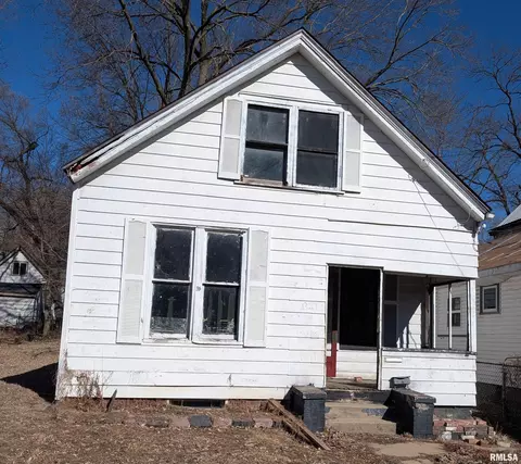 1317 John H Gwynn Jr Ave, Peoria, IL 61605