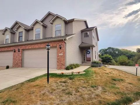 7118 N Thomas Davis Dr, Peoria, IL 61615