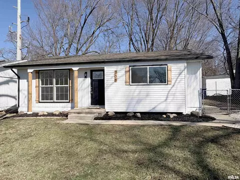 705 E Cox Ave, Peoria Heights, IL 61616
