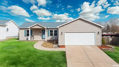 139 Cahokia Rd, Marquette Heights, IL 61554