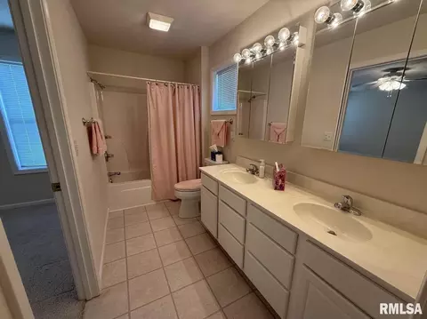 Bath - 108 Chase Ln, Marion, IL 62959 photo 1 of 3