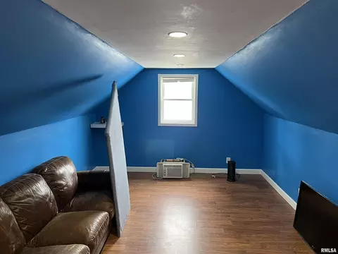 212 E Sheridan St, Manito, IL 61546 photo 15