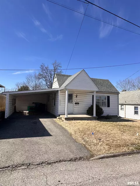 115 East Ave, Anna, IL 62906