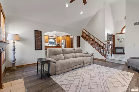 Other - 905 Brookline Dr, Eureka, IL 61530 photo 5 of 9