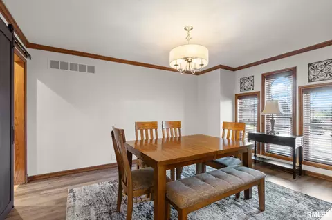 Dining - 905 Brookline Dr, Eureka, IL 61530 photo 1 of 3