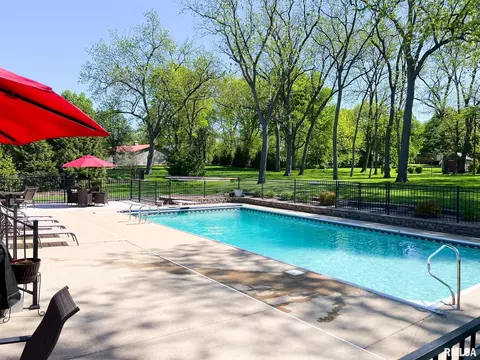 Exterior - 905 Brookline Dr, Eureka, IL 61530 photo 18 of 21