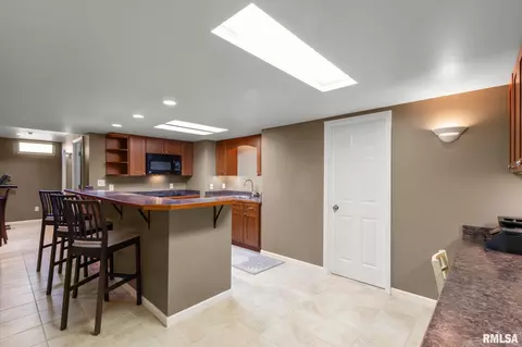 Kitchen - 905 Brookline Dr, Eureka, IL 61530 photo 4 of 6