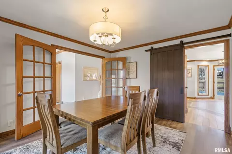 Dining - 905 Brookline Dr, Eureka, IL 61530 photo 2 of 3