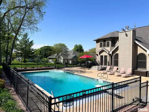 Exterior - 905 Brookline Dr, Eureka, IL 61530 photo 13 of 21