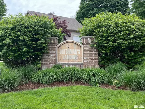 Exterior - 905 Brookline Dr, Eureka, IL 61530 photo 5 of 21