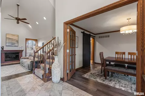 Entry Way - 905 Brookline Dr, Eureka, IL 61530 photo 1 of 1