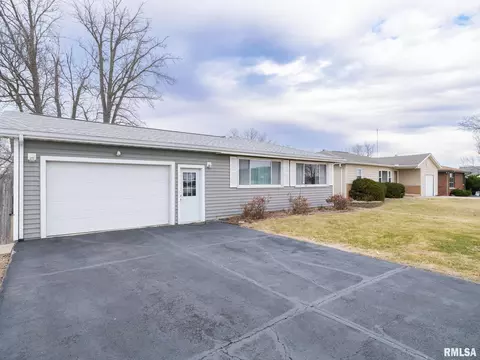 109 Alvin St, East Peoria, IL 61611