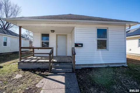 317 N 8th St, Herrin, IL 62948